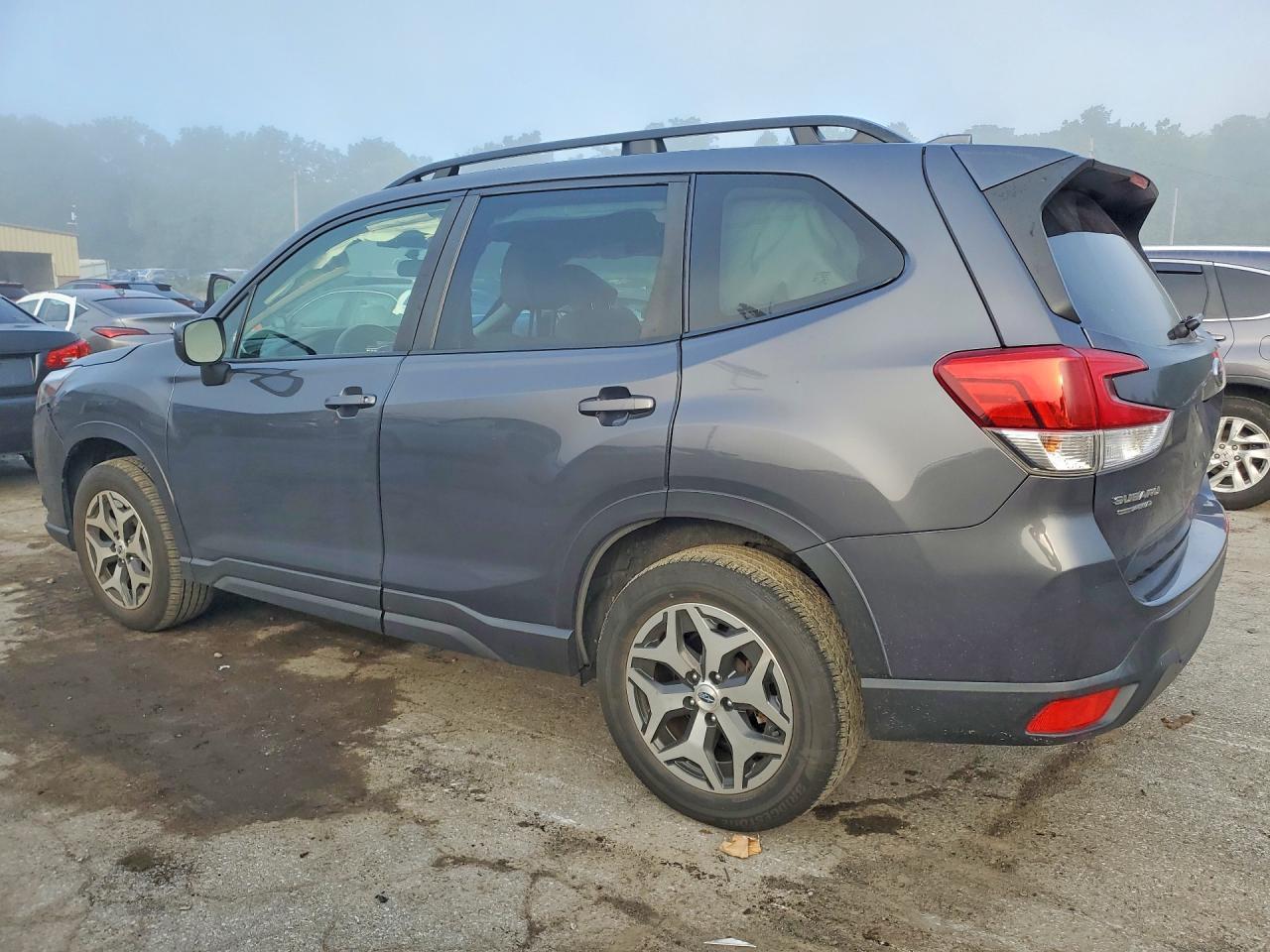 2022 Subaru Forester Premium - Фото 2