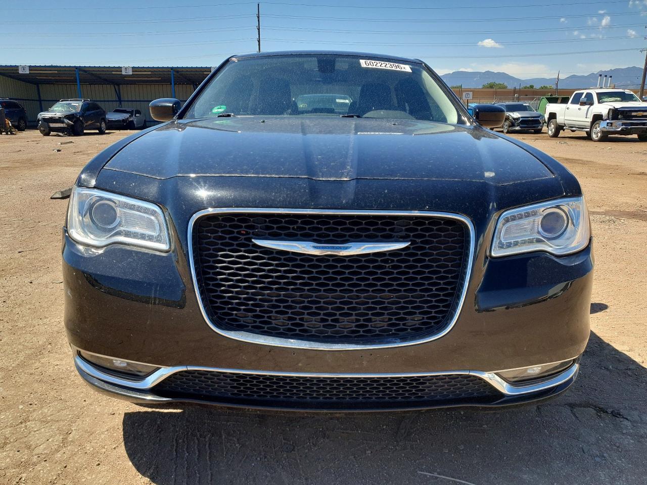 2018 Chrysler 300 Touring - Фото 5