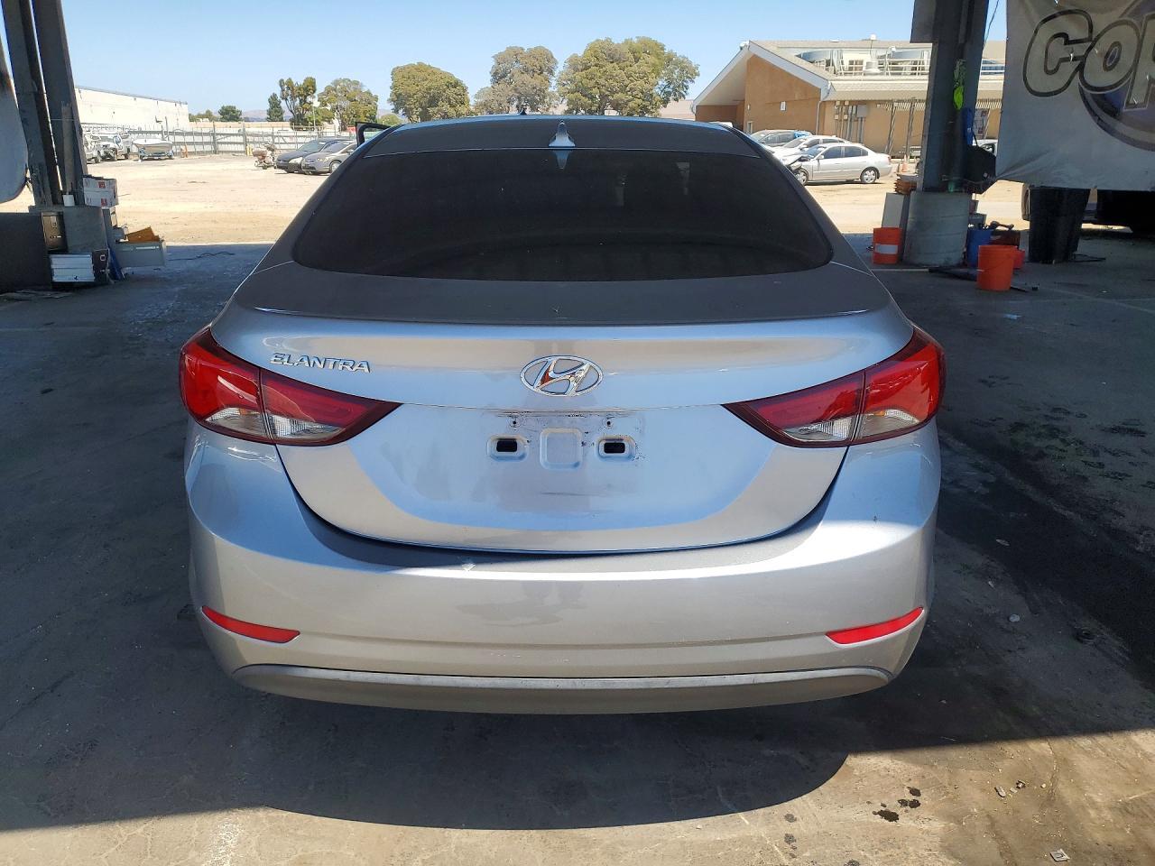2015 Hyundai Elantra Se - Фото 6