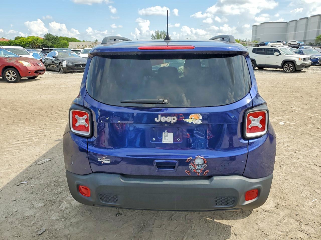 2021 Jeep Renegade Latitude - Фото 6