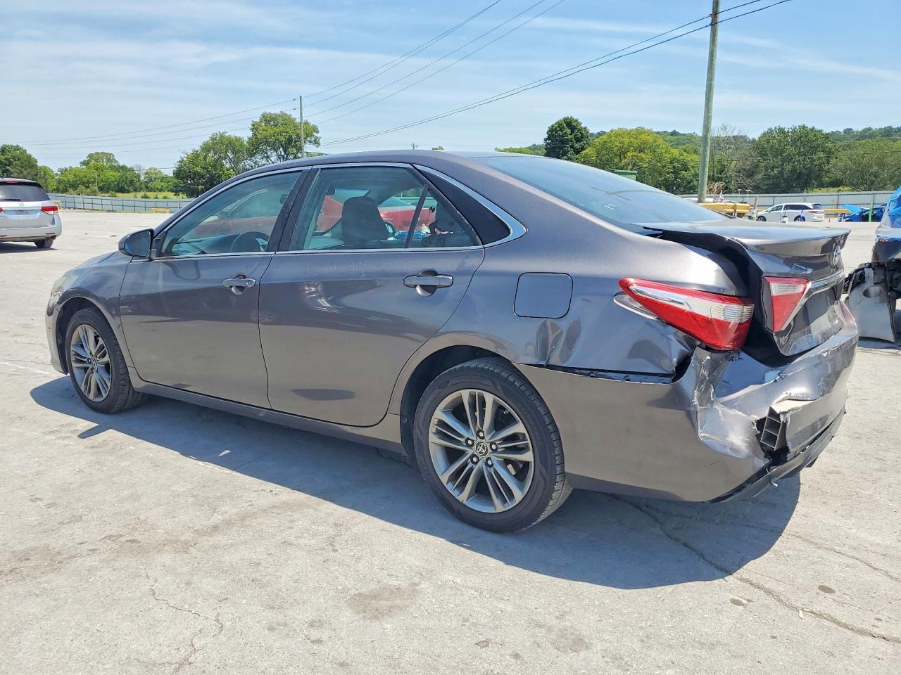 2015 Toyota Camry Se - Image 2