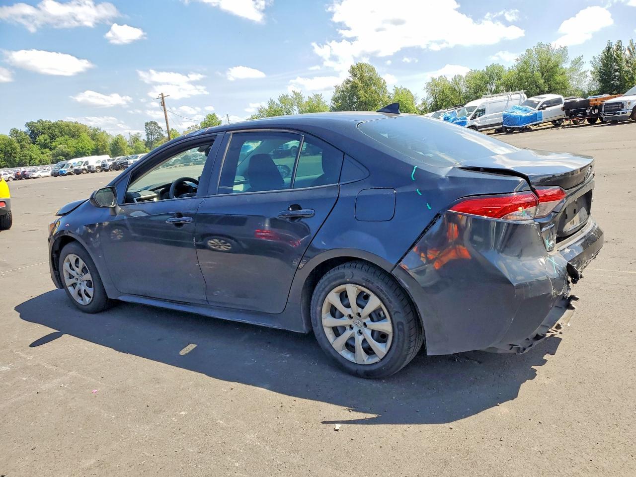 2022 Toyota Corolla Le - Image 2