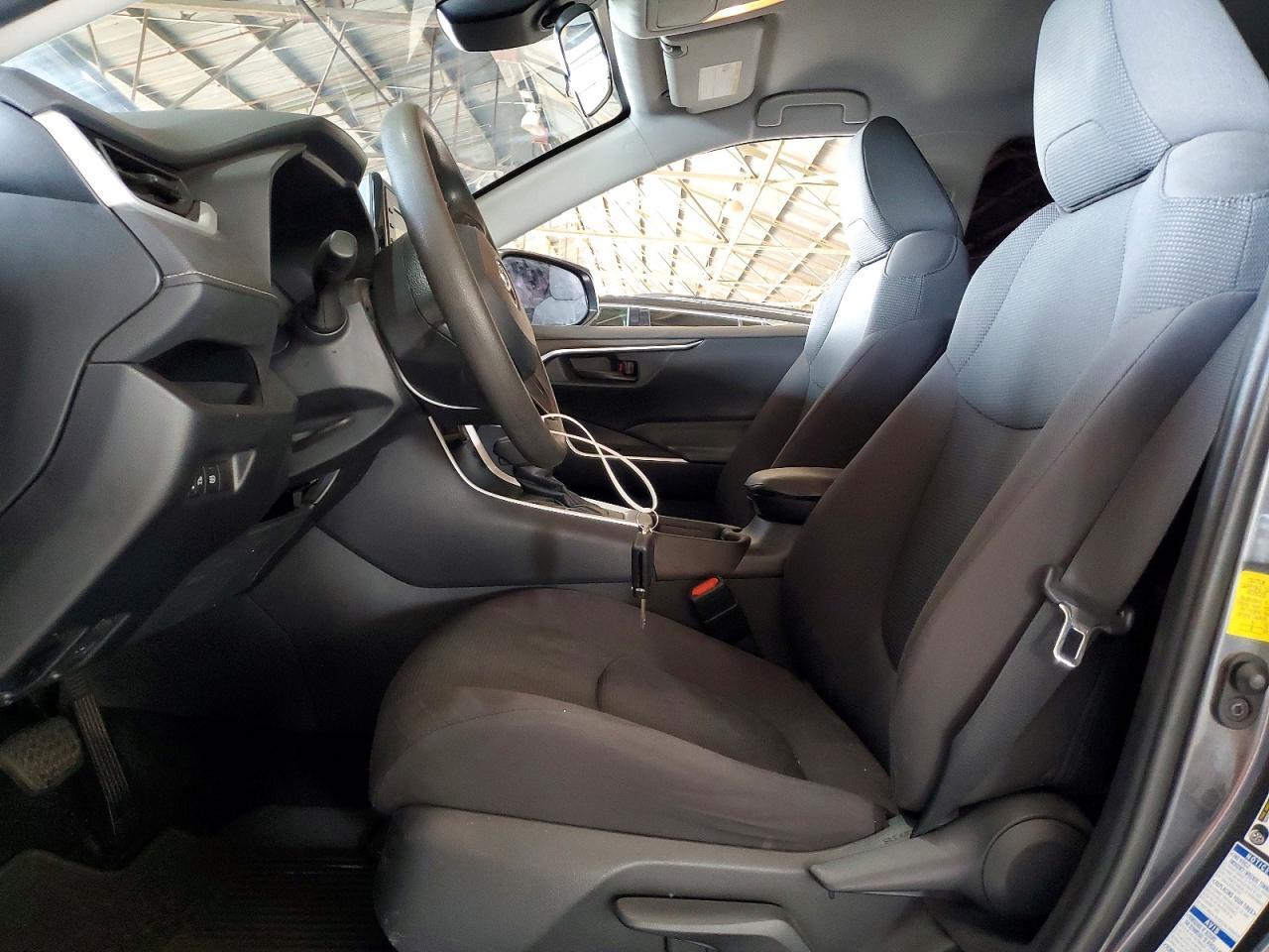 2021 Toyota Rav4 Le - Image 7