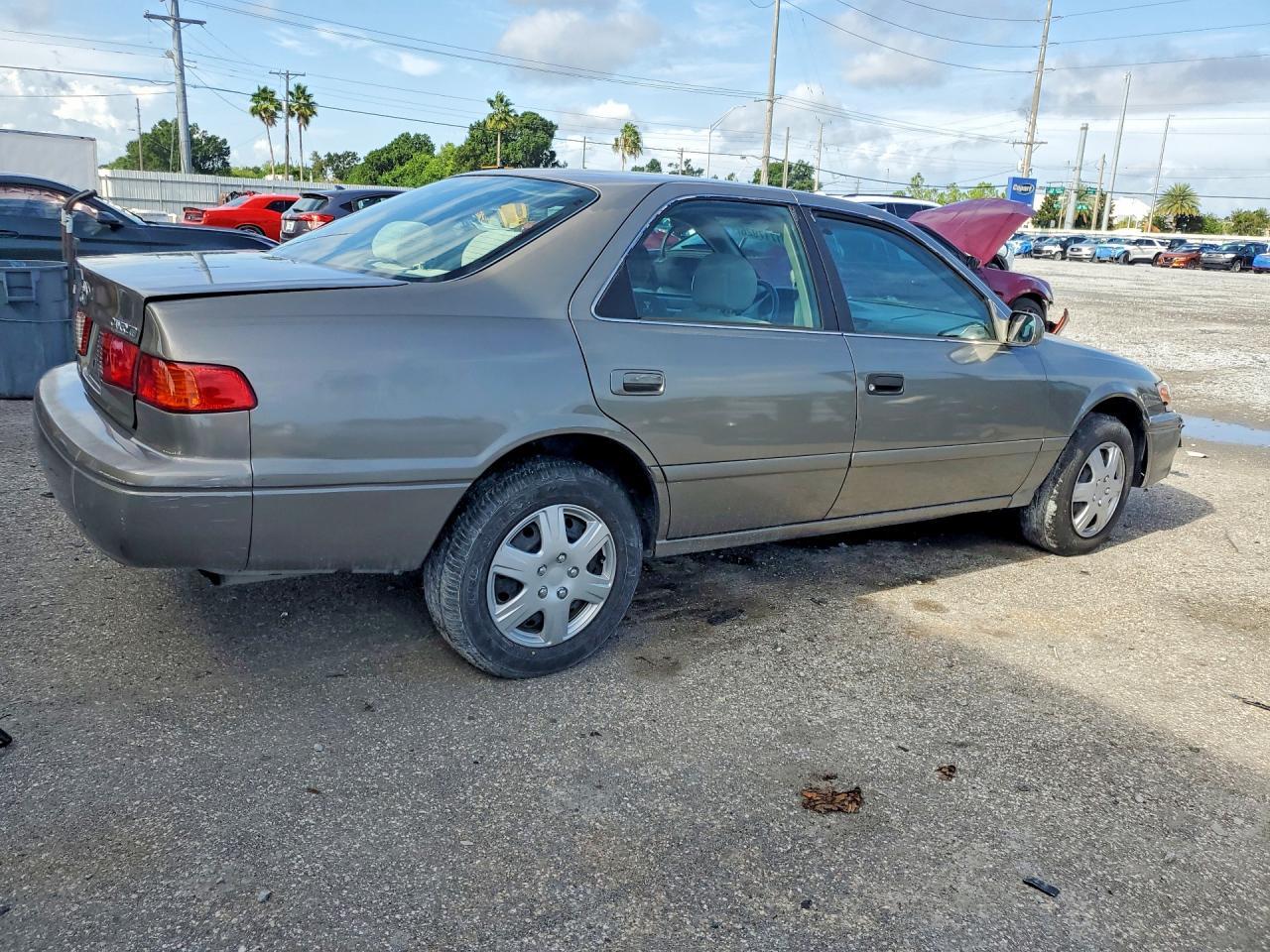 2001 Toyota Camry Ce - Image 3