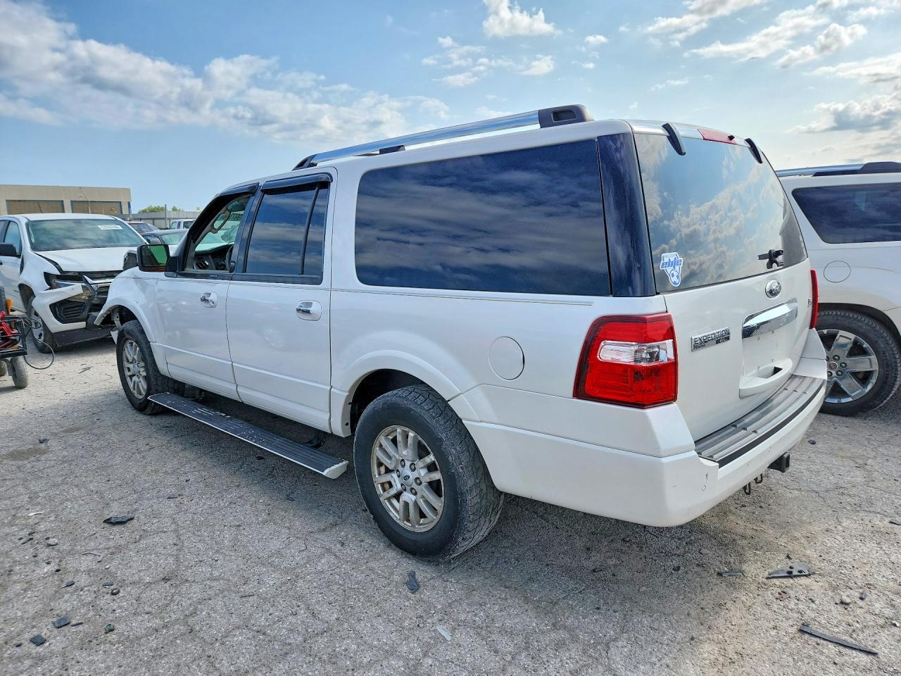2013 Ford Expedition El Limited - Фото 2