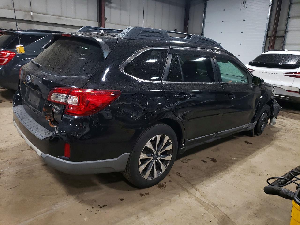 2015 Subaru Outback 3.6R Limited - Image 3