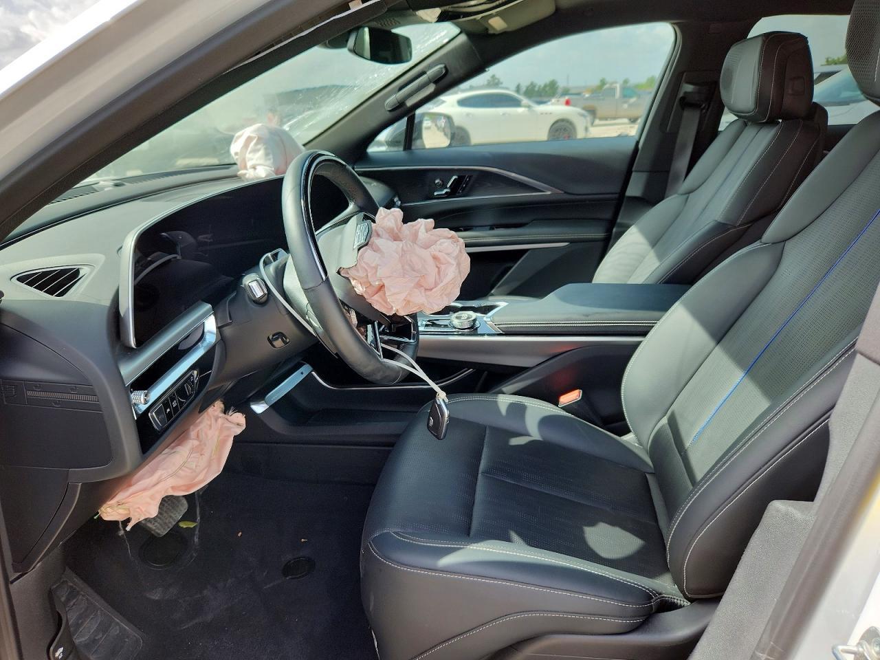 2024 Cadillac Lyriq Sport - Фото 7