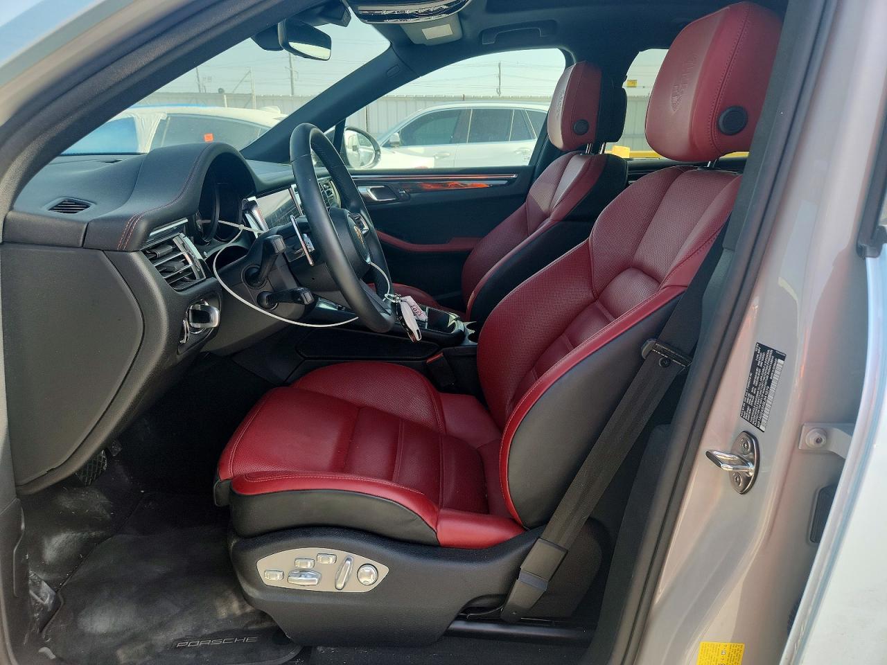2025 Porsche Macan - Фото 7