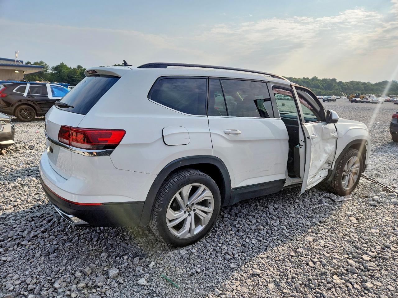 2021 Volkswagen Atlas Se - Фото 3