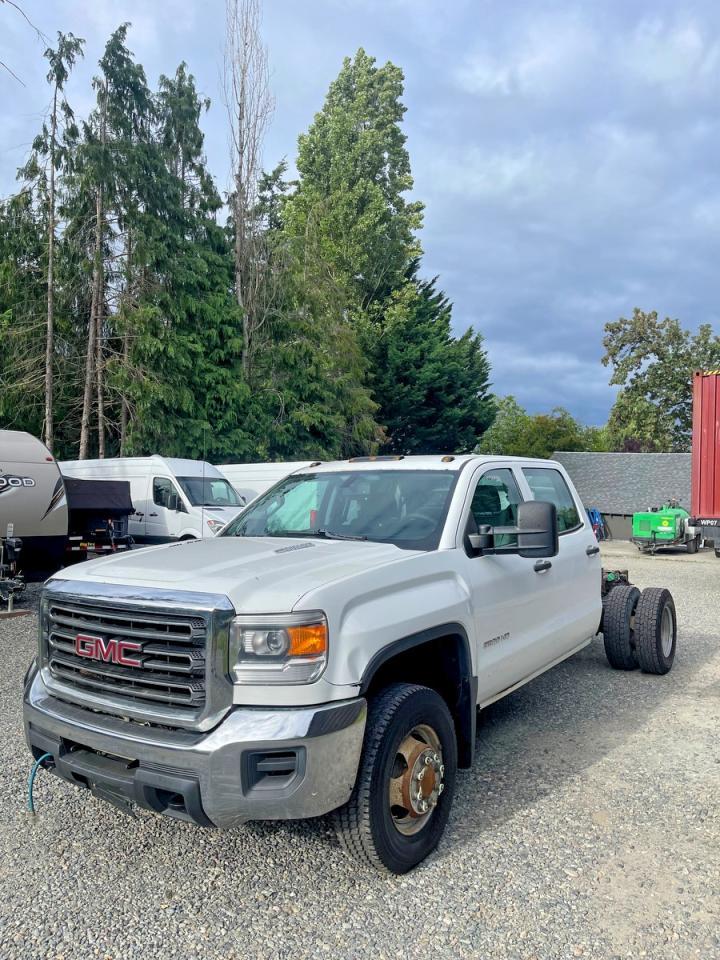 2015 GMC Sierra K3500 - Image 2