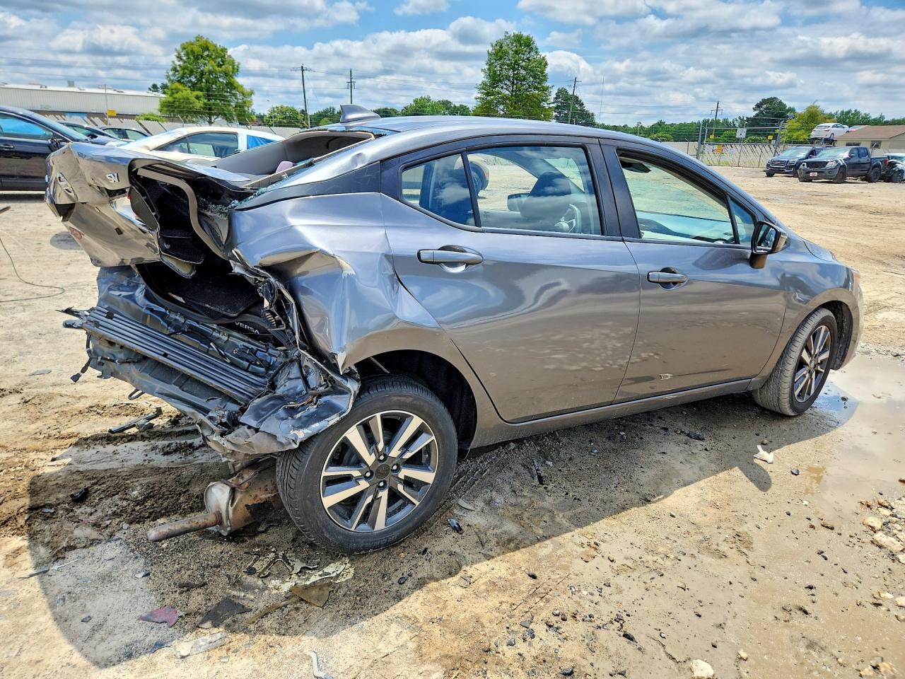 2021 Nissan Versa Sv - Image 3