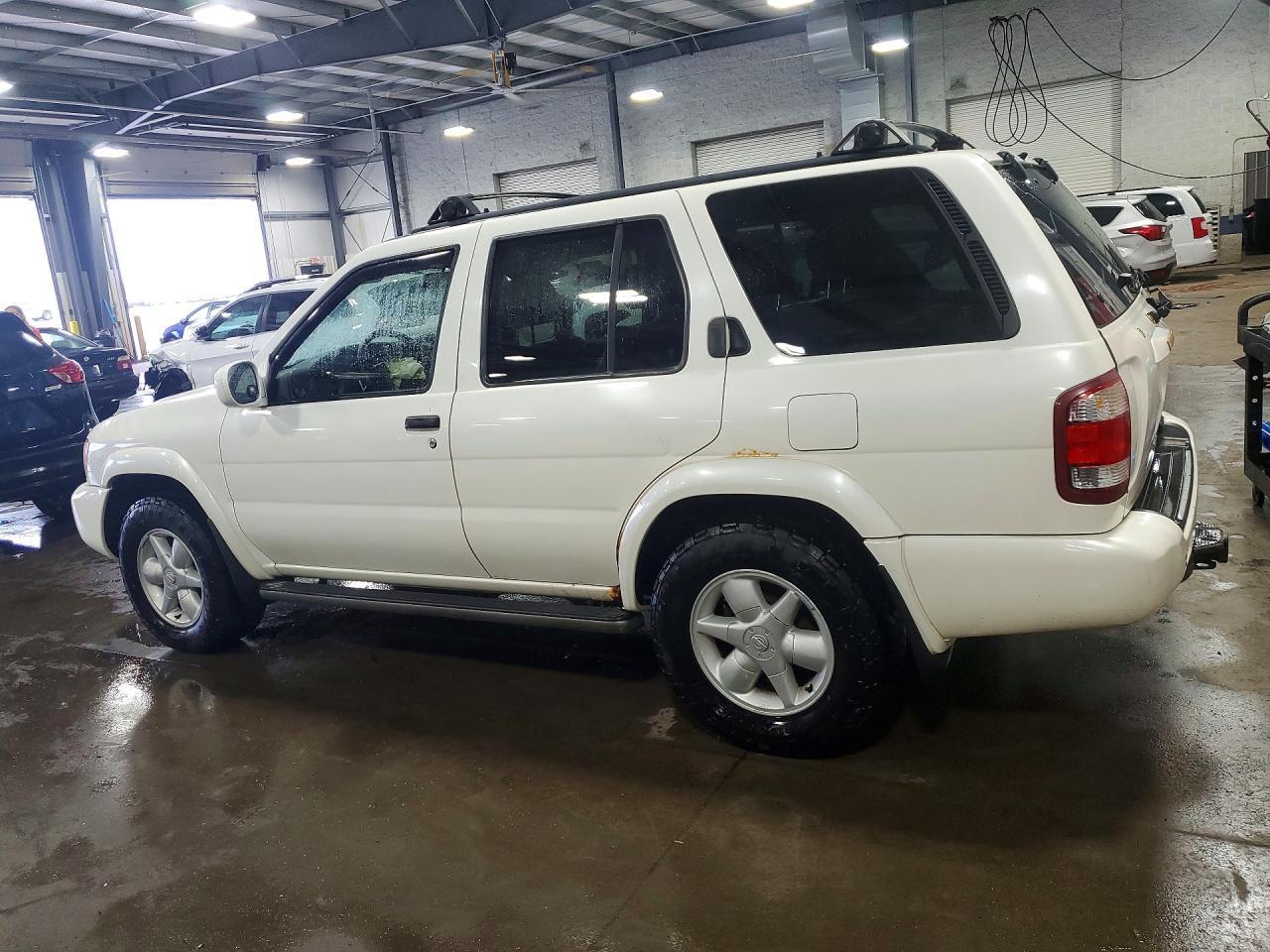 2001 Nissan Pathfinder Se - Image 2