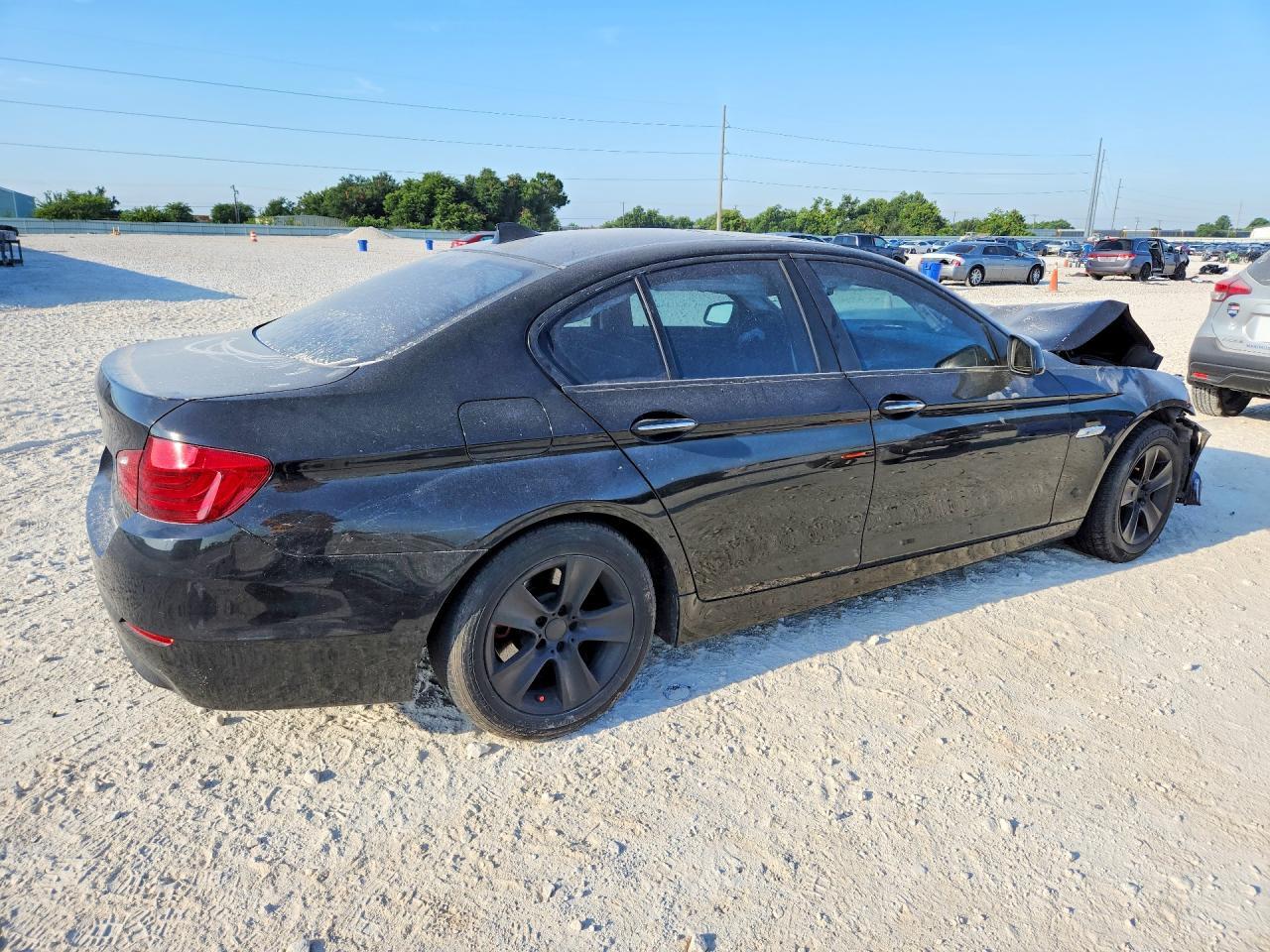 2013 BMW 528 Xi - Image 3