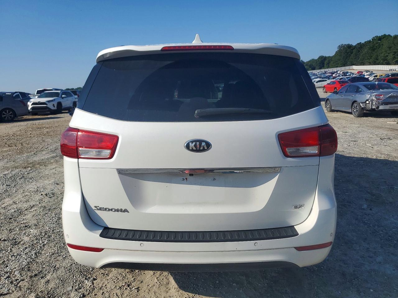 2016 Kia Sedona Ex - Image 6