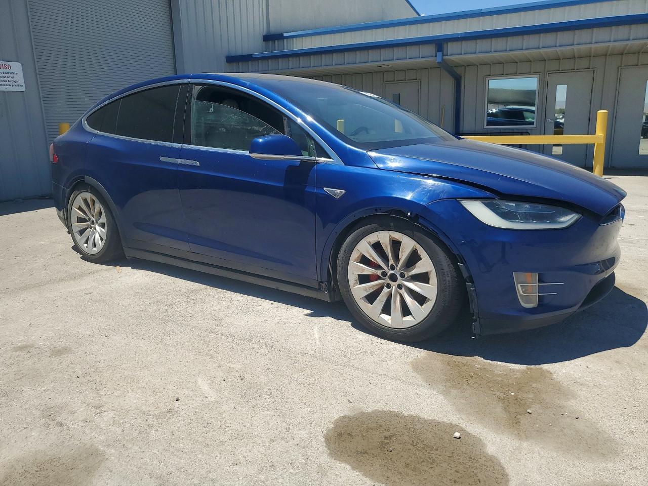 2016 Tesla Model X - Image 4