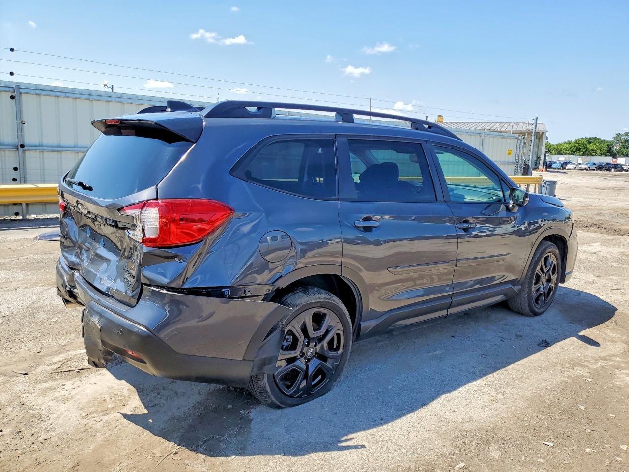 2023 Subaru Ascent Premium - Фото 3