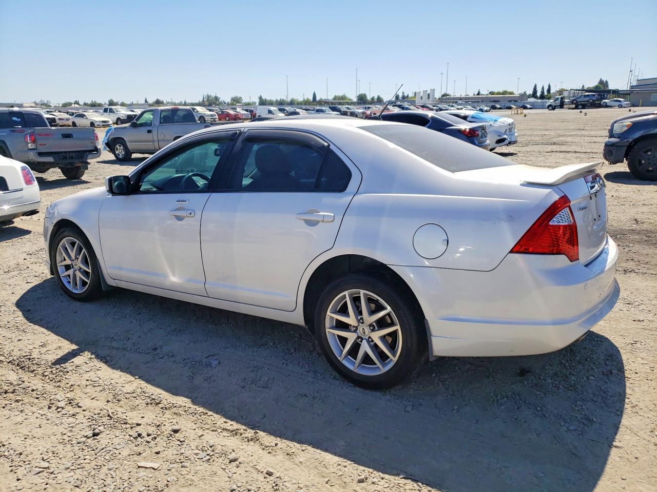 2011 Ford Fusion Sel - Image 2