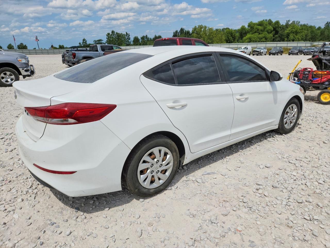 2018 Hyundai Elantra Se - Фото 3