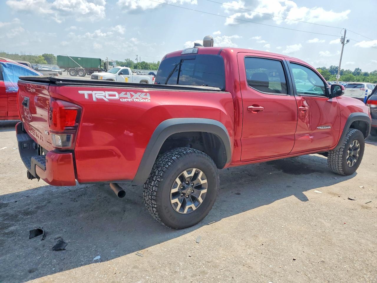 2019 Toyota Tacoma Trd Off-Road - Image 3