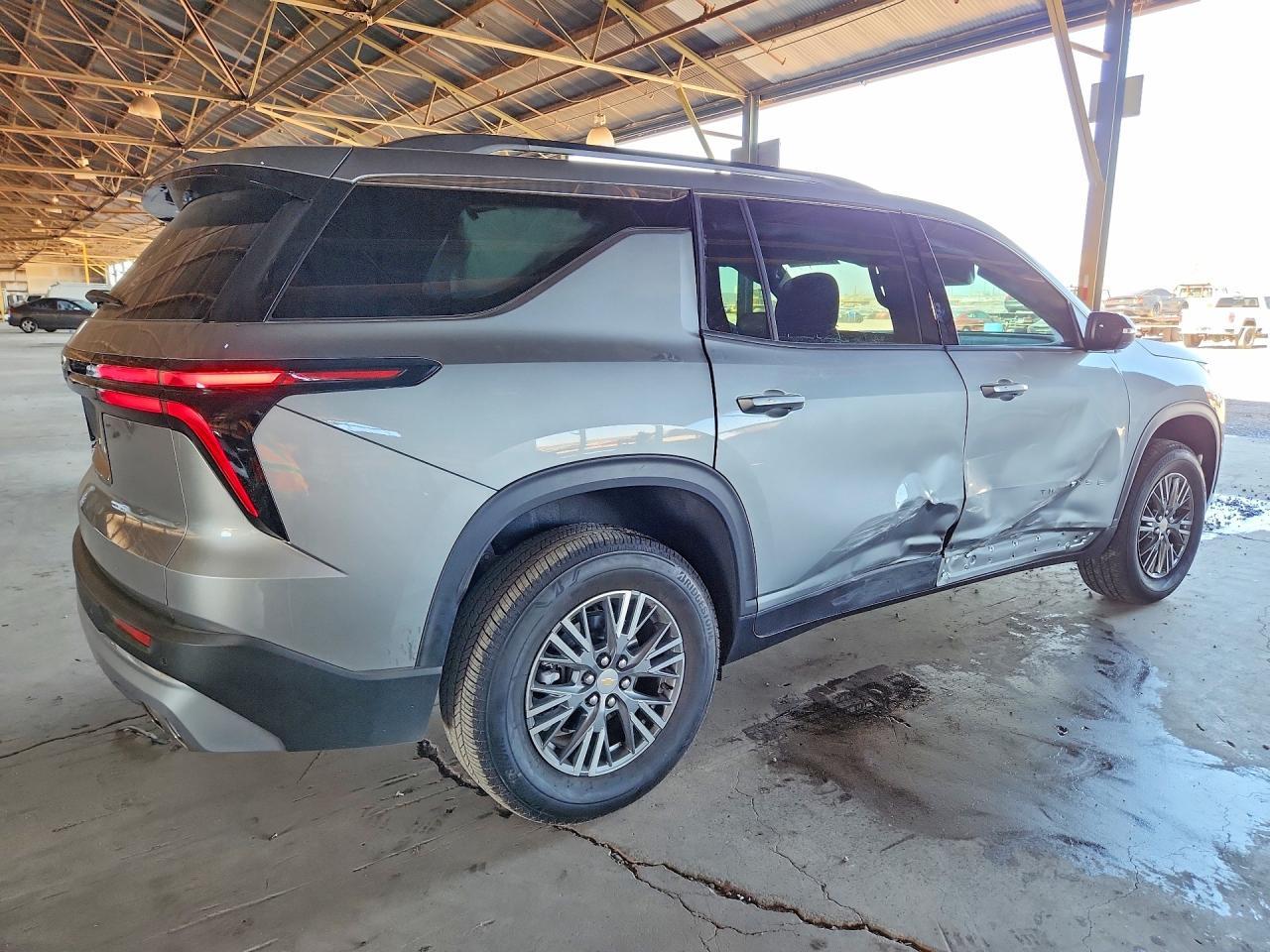 2026 Chevrolet Traverse Lt - Фото 3