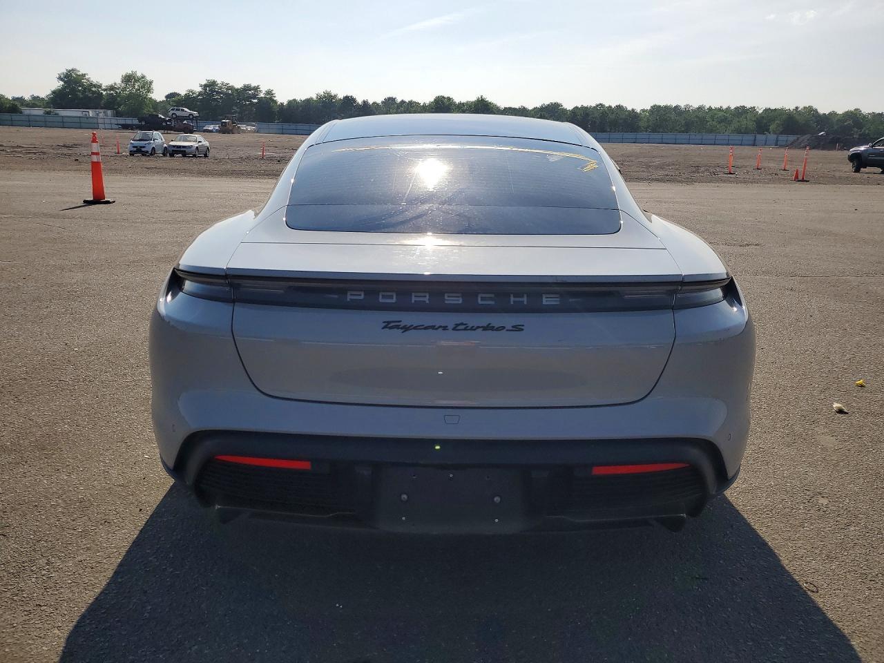 2021 Porsche Taycan Turbo - Фото 6