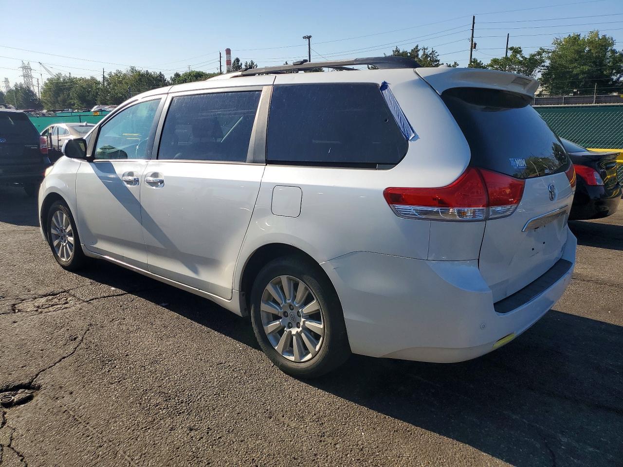 2012 Toyota Sienna Limited 7-Passenger - Image 2