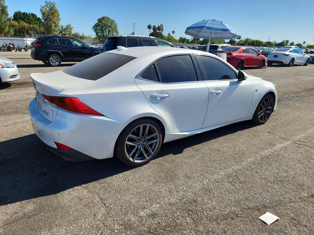 2017 Lexus Is 200T - Фото 3