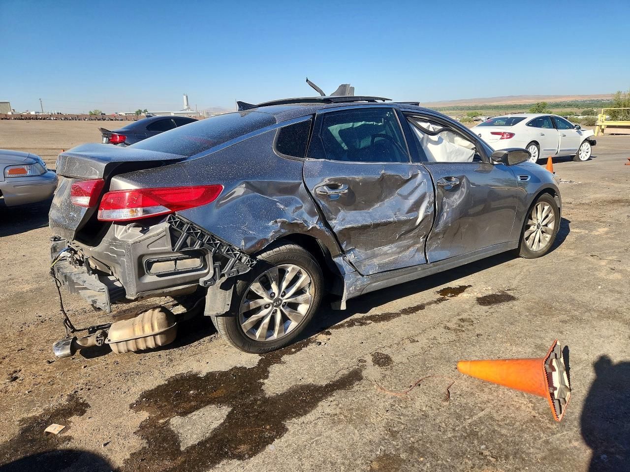 2018 Kia Optima Ex - Image 3