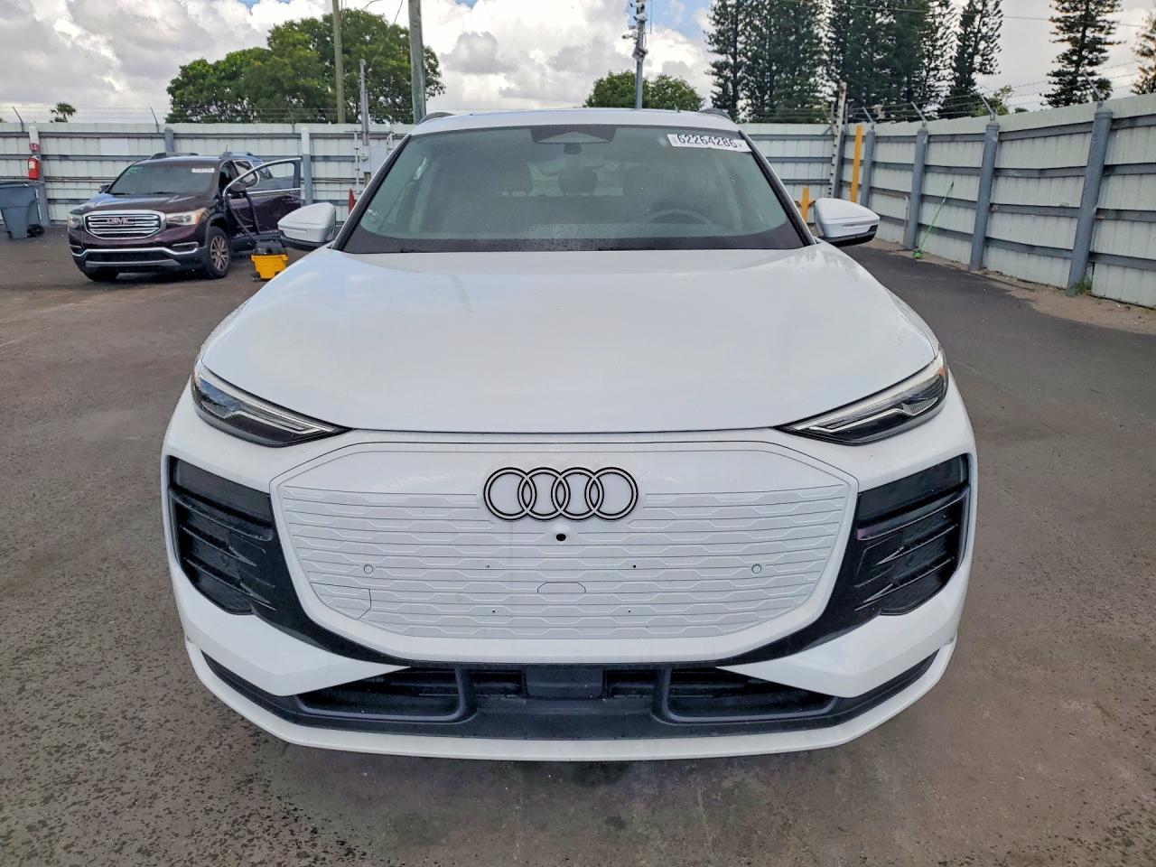 2025 Audi Q6 E-Tron Premium - Фото 5