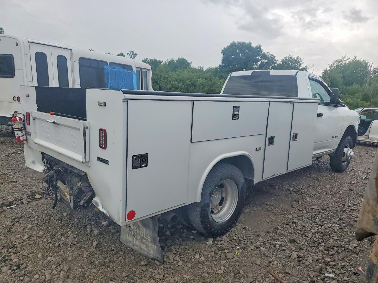 2022 Ram 3500 - Image 3