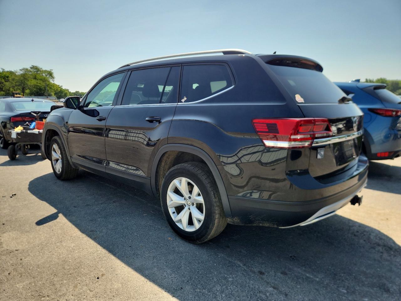 2019 Volkswagen Atlas S - Image 2