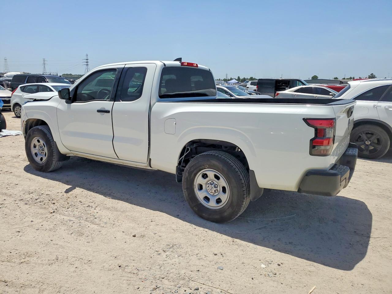 2024 Nissan Frontier S - Image 2