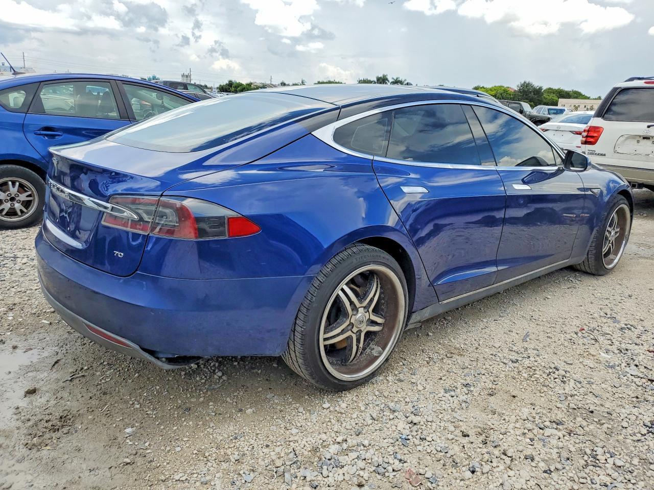 2016 Tesla Model S - Фото 3
