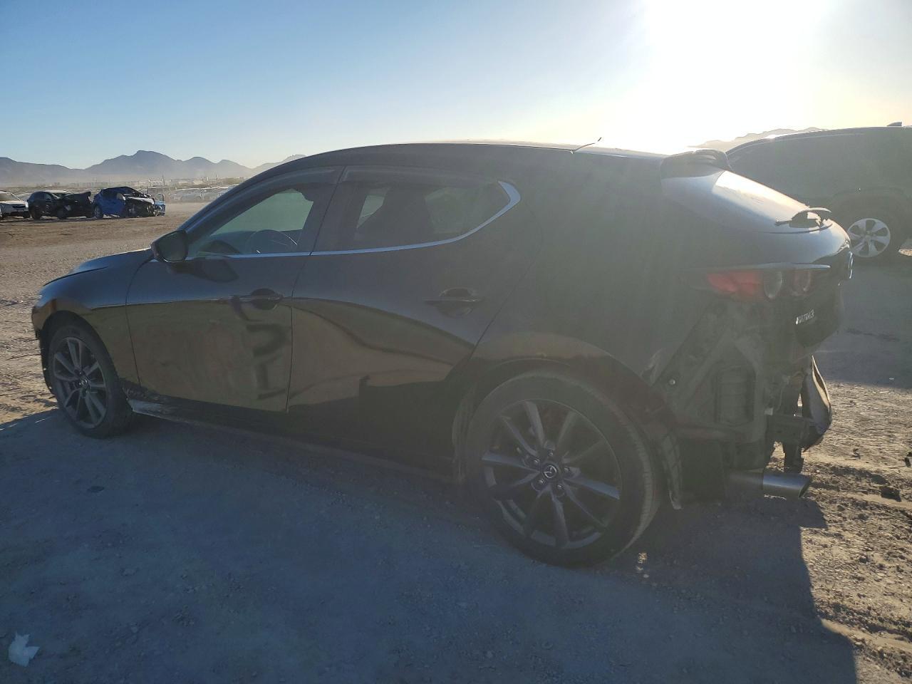 2020 Mazda 3 - Фото 2
