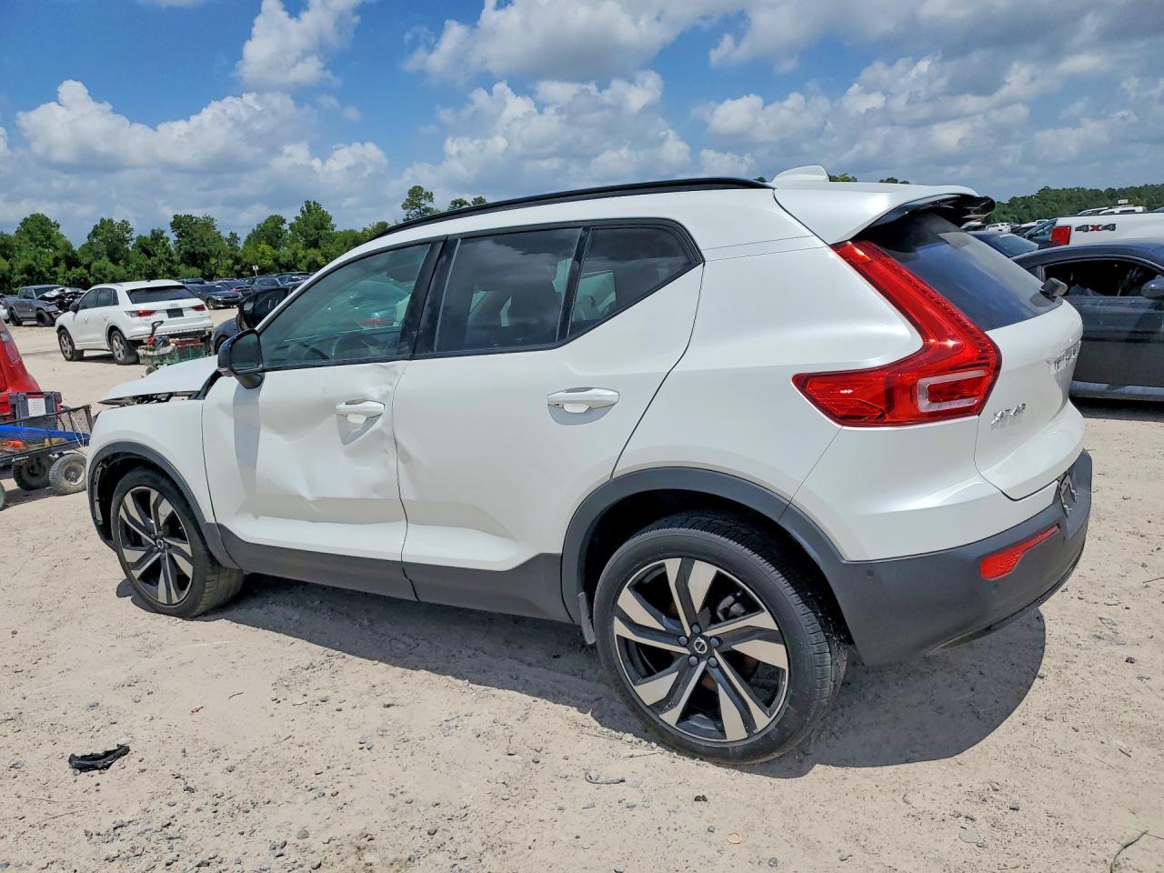 2023 Volvo Xc40 Ultimate - Фото 2