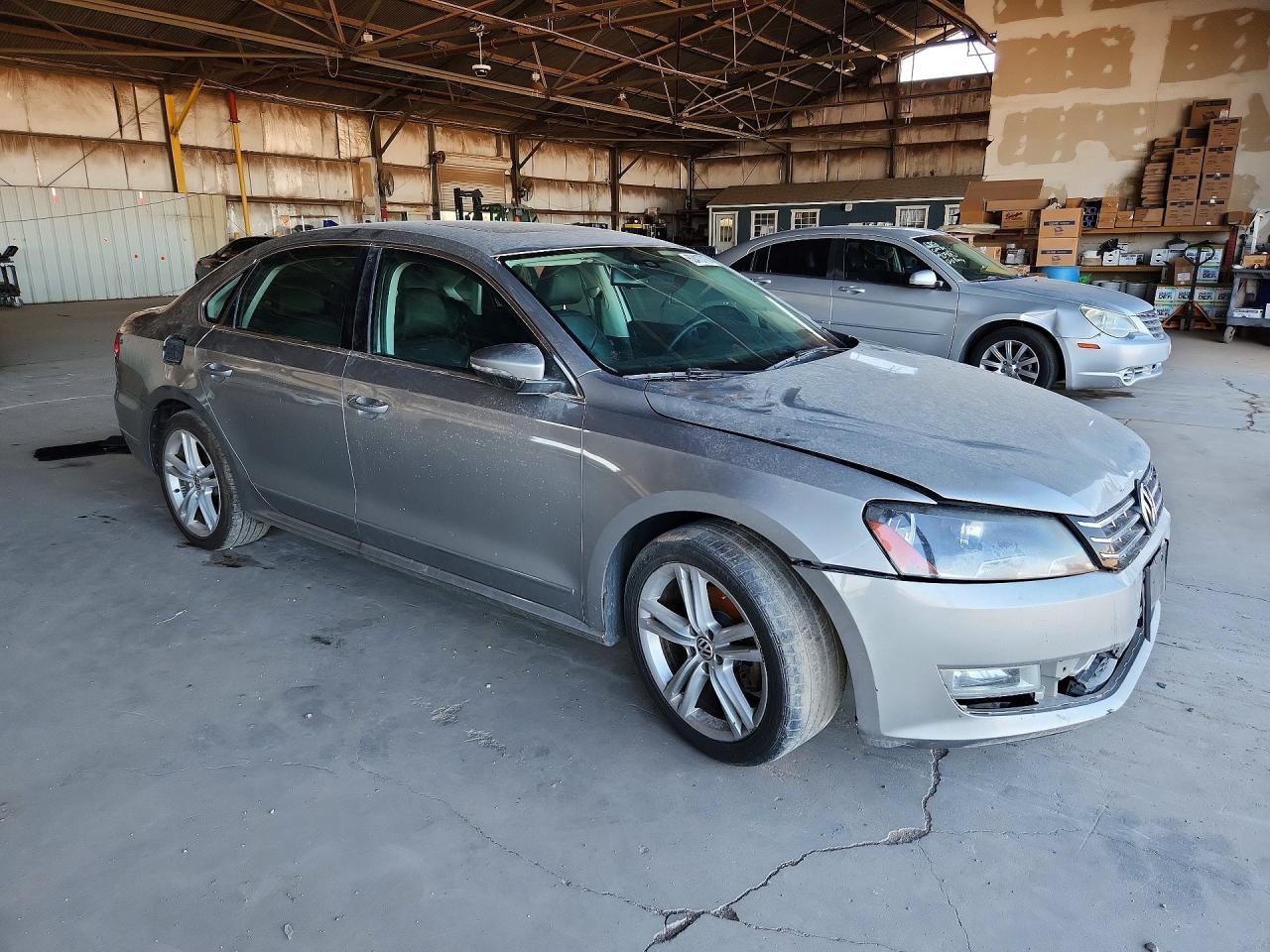 2012 Volkswagen Passat Sel - Image 4