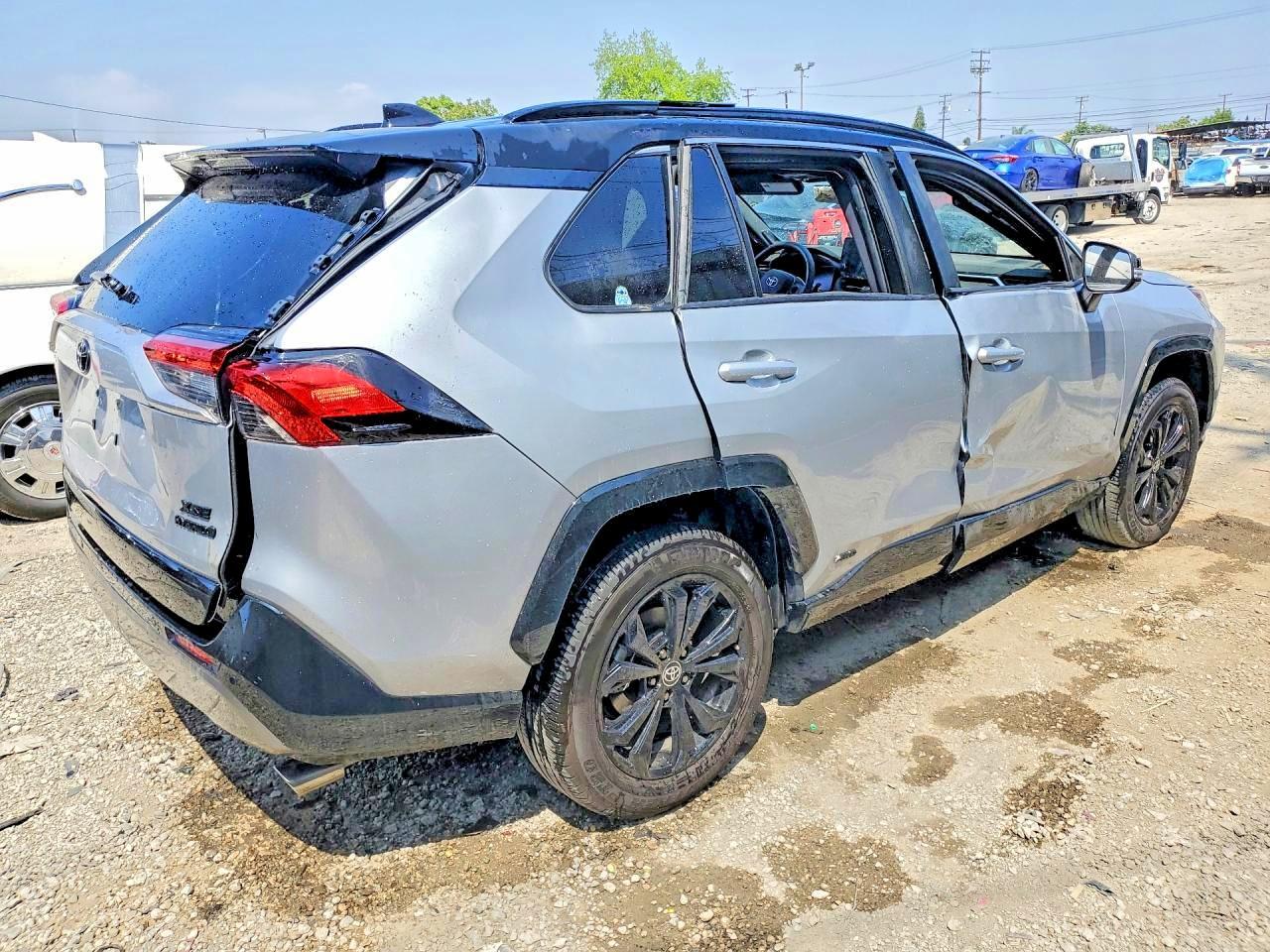 2024 Toyota Rav4 - Фото 3