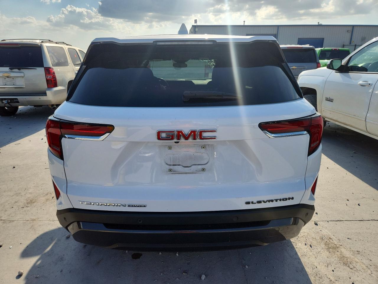 2025 GMC Terrain Elevation - Фото 6