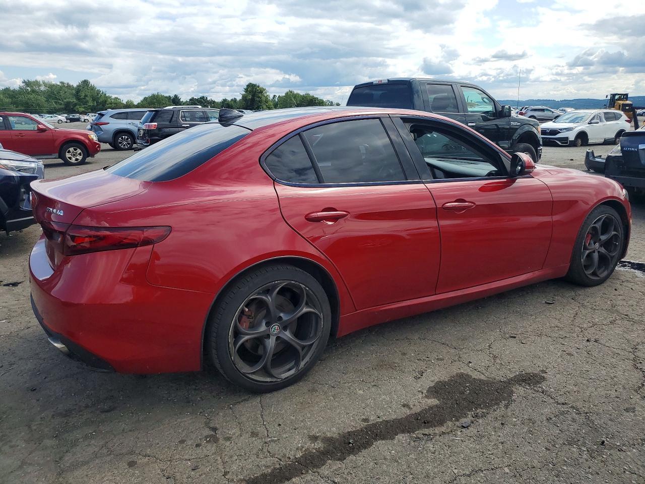 2018 Alfa Romeo Giulia Ti Q4 - Фото 3
