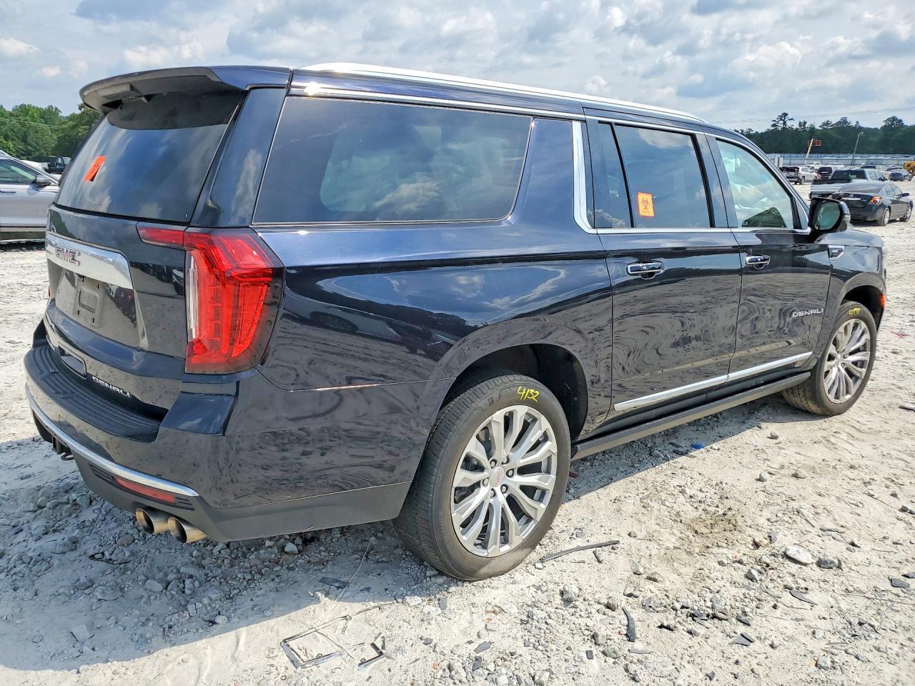 2023 GMC Yukon Xl Denali - Фото 3