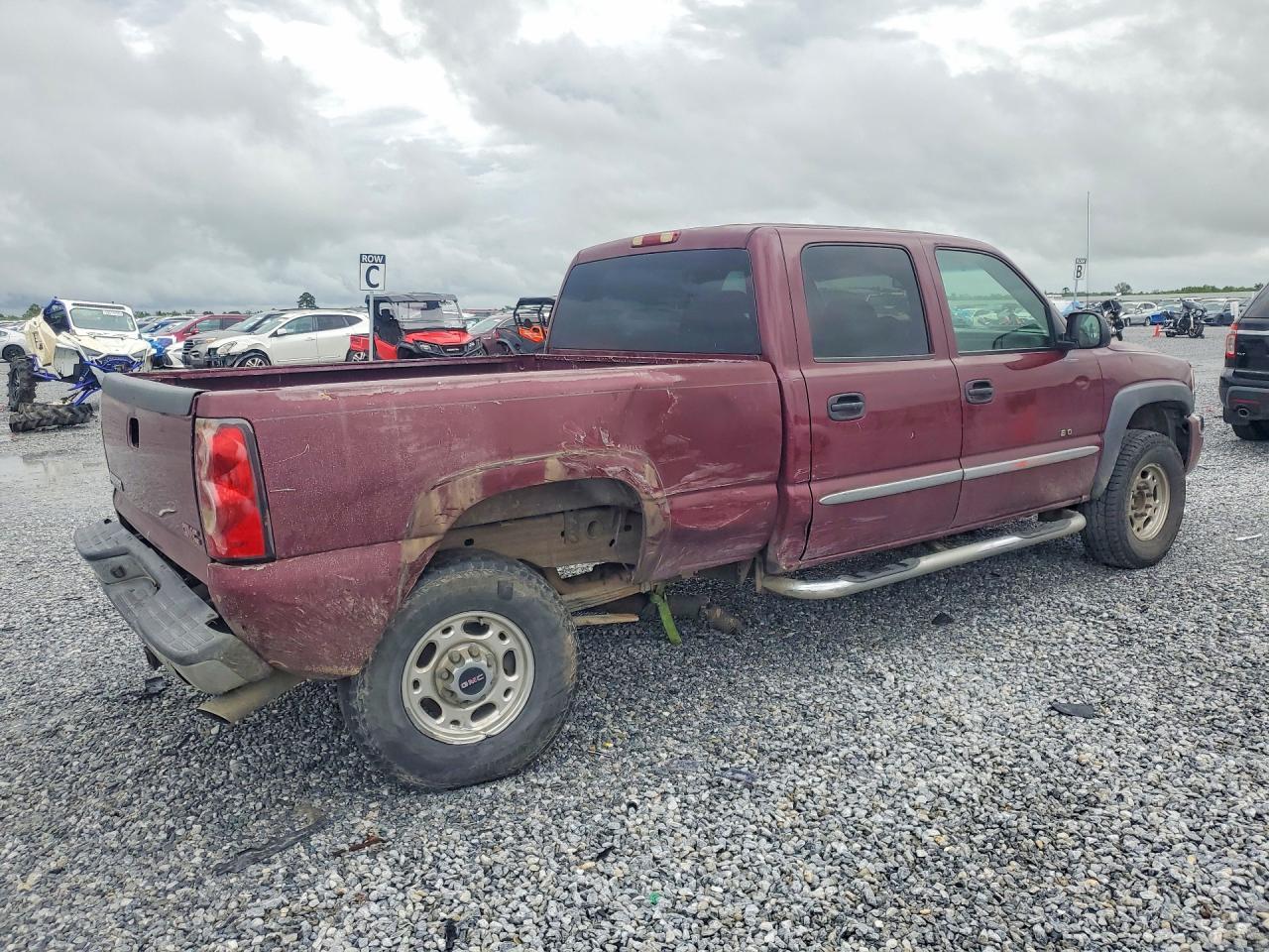 2003 GMC Sierra C1500 Heavy Duty - Image 3