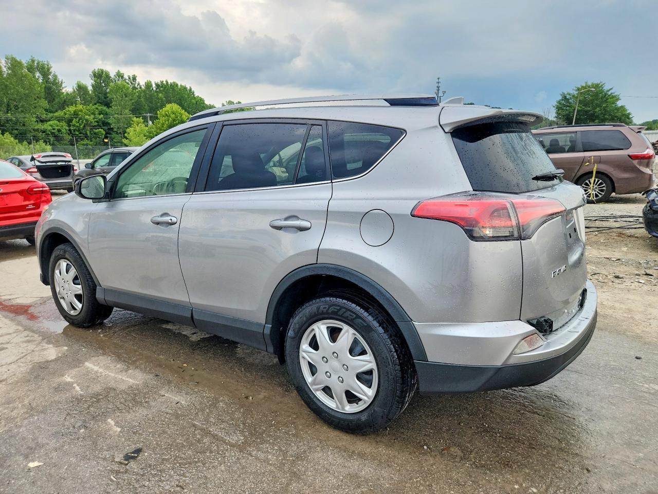 2018 Toyota Rav4 Le - Image 2