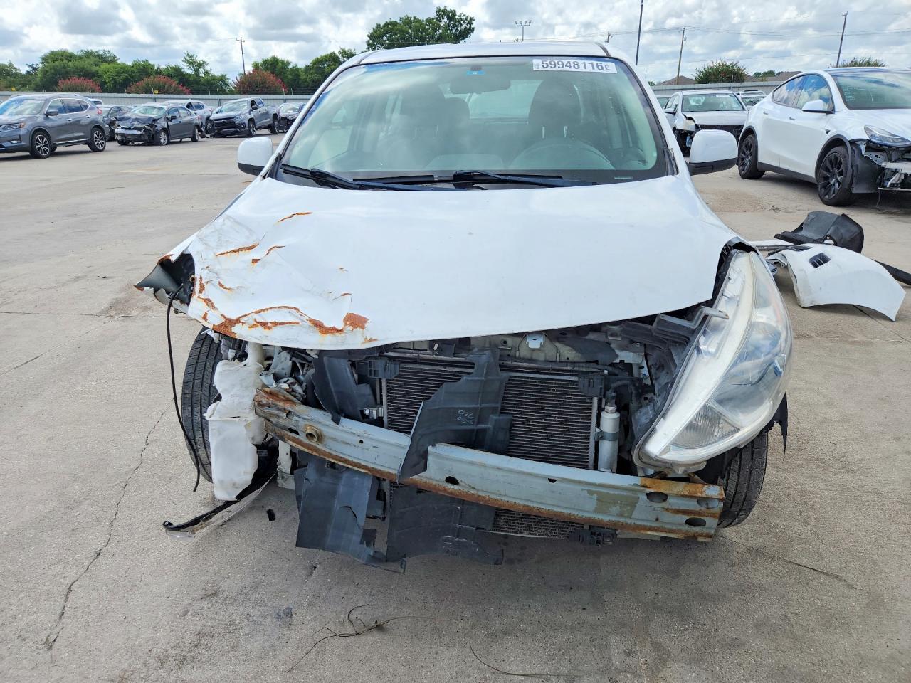 2014 Nissan Versa 1.6 Sv - Image 5