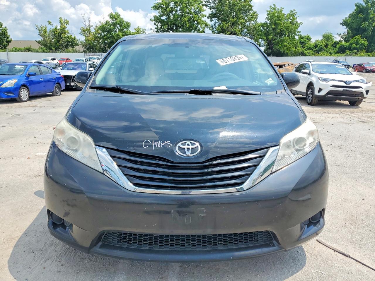 2011 Toyota Sienna Le - Image 5