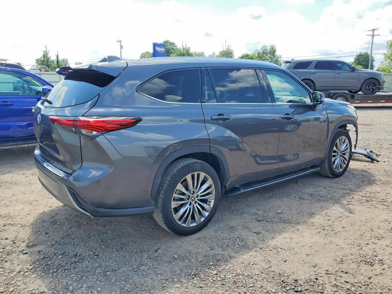 2022 Toyota Highlander Platinum - Фото 3