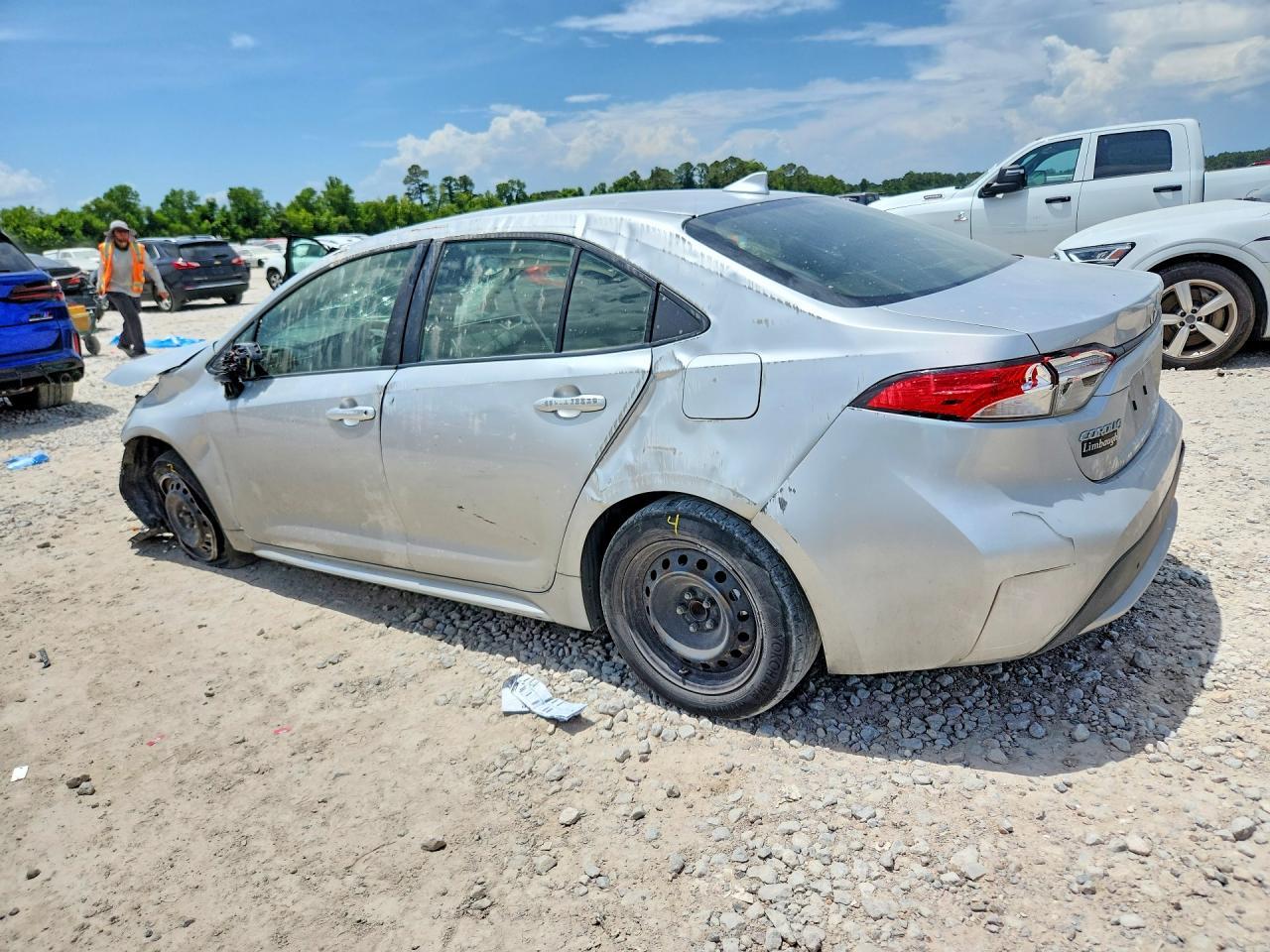 2020 Toyota Corolla Le - Image 2
