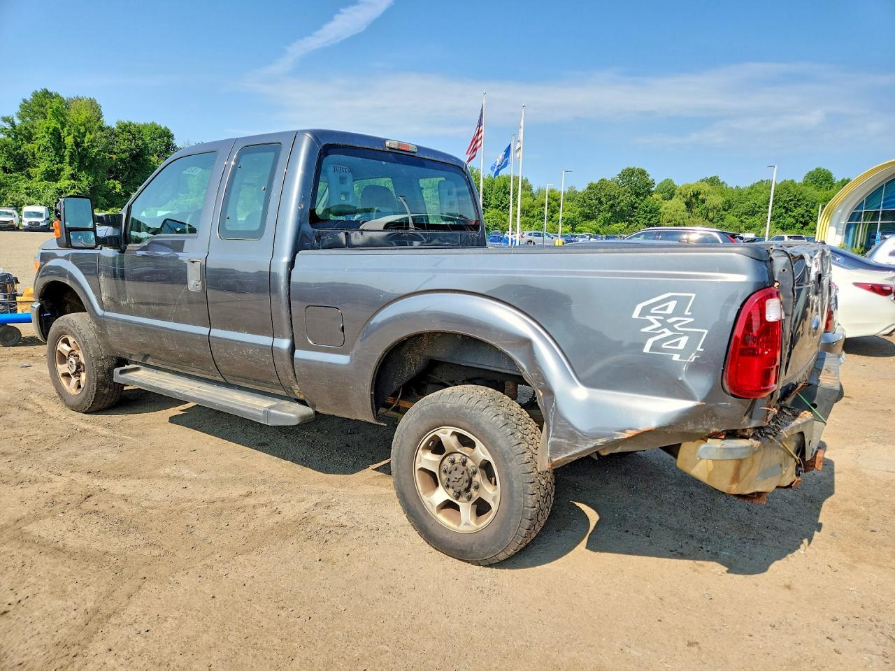 2015 Ford F250 - Фото 2