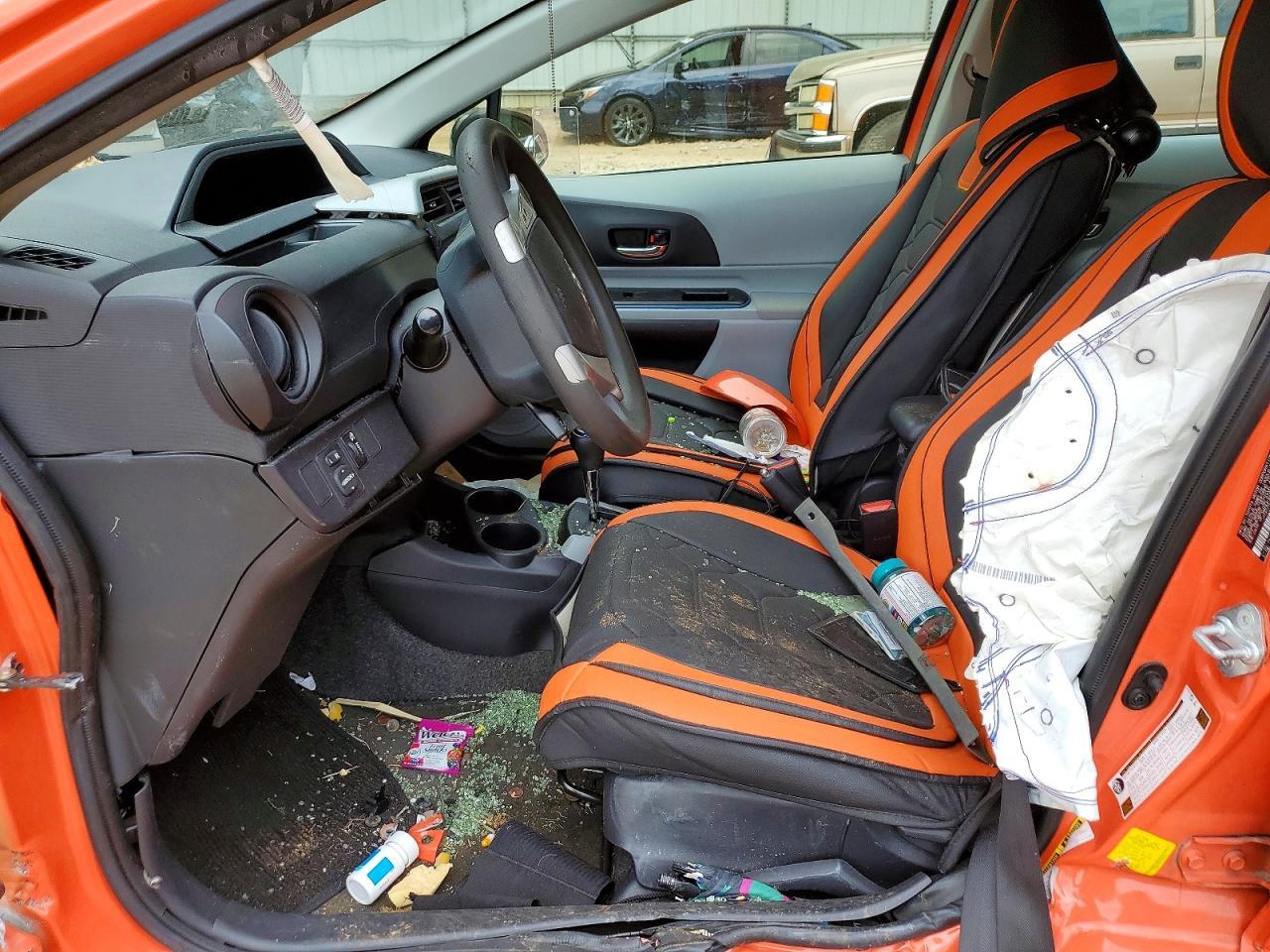 2012 Toyota Prius C Two - Фото 7
