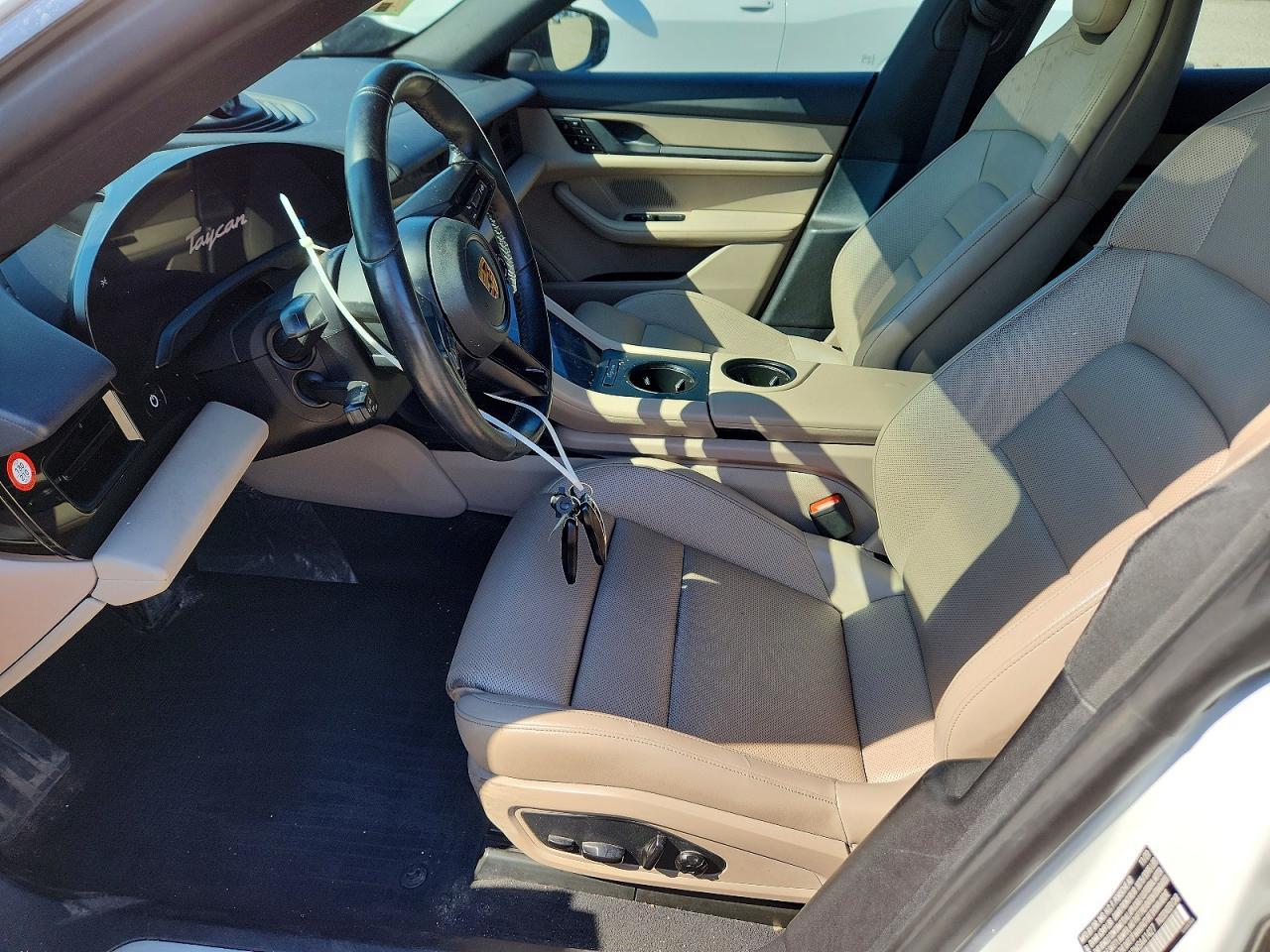 2021 Porsche Taycan 4S - Фото 7