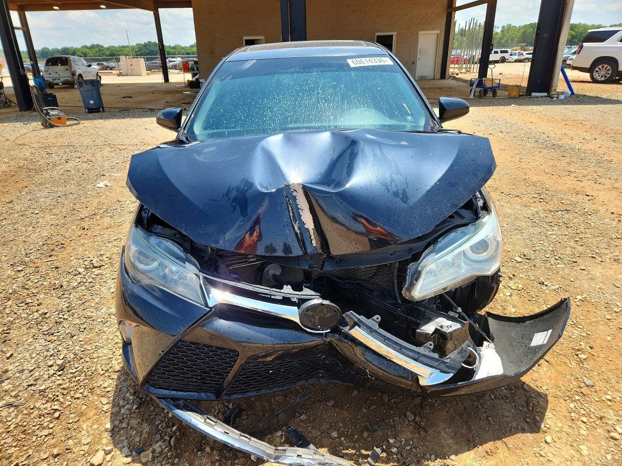 2016 Toyota Camry Se - Image 5